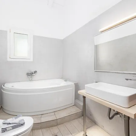 Вилла Ormos House *