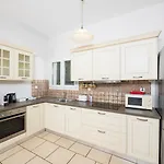 Ormos House Villa *