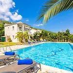 Villa Ormos House *