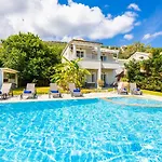 Villa Ormos House *